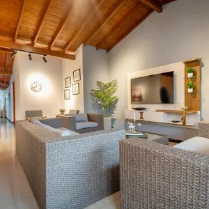 5starhomes - Estilo Y Confort En Laureles , Medellín Colombia