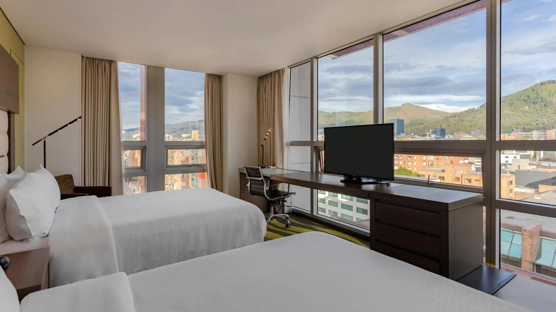 Four Points By Sheraton Bogotá 4*,