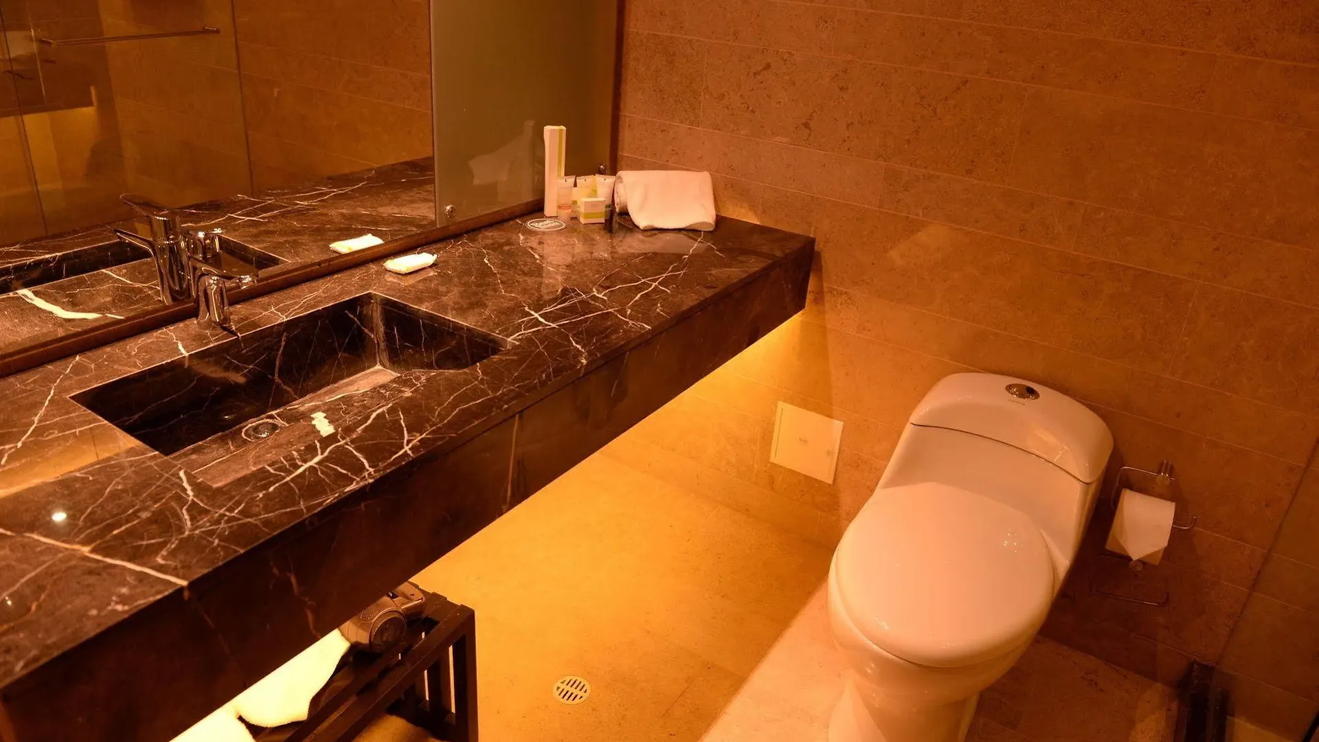 Four Points By Sheraton Bogotá 4*,